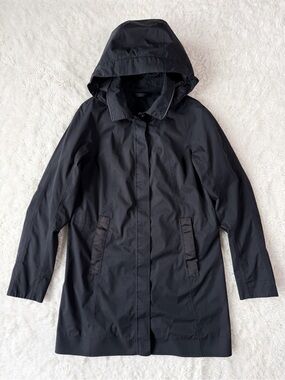 Lululemon Woman Black Nylon Removable Hood Rain Jacket SMALL Outdoor Commute